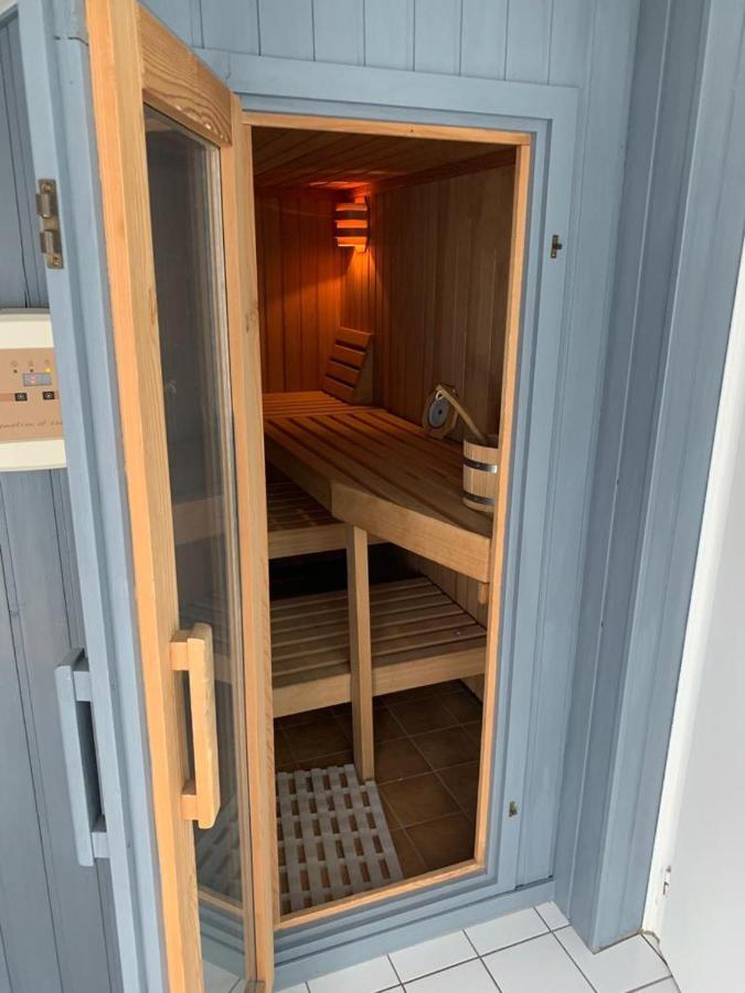 Wohnung Mit Einer Sauna Direkt Am Park Wiesbaden Exteriör bild